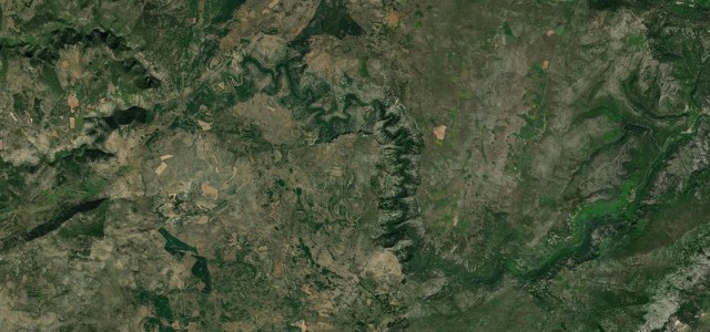 Satellite map of Cirque de Navacelles, France
