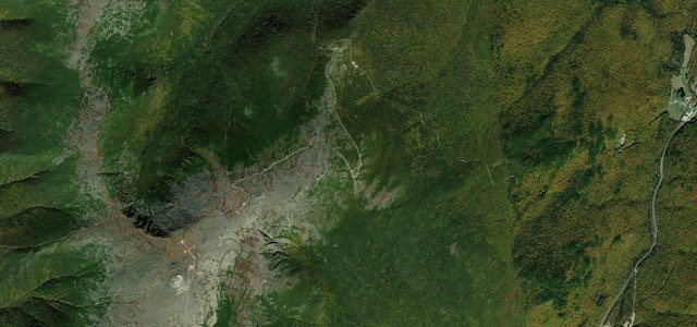 Satellite map of Mount Washington Auto Road, The East