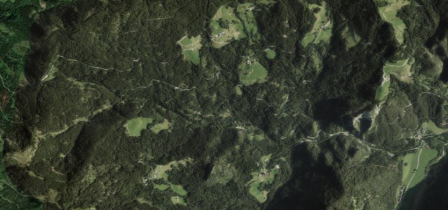 Satellite map of Pavličevo Sedlo Road, Slovenia