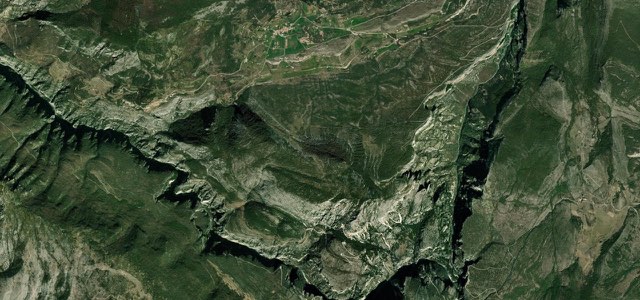Satellite map of Route des Crêtes du Verdon, France