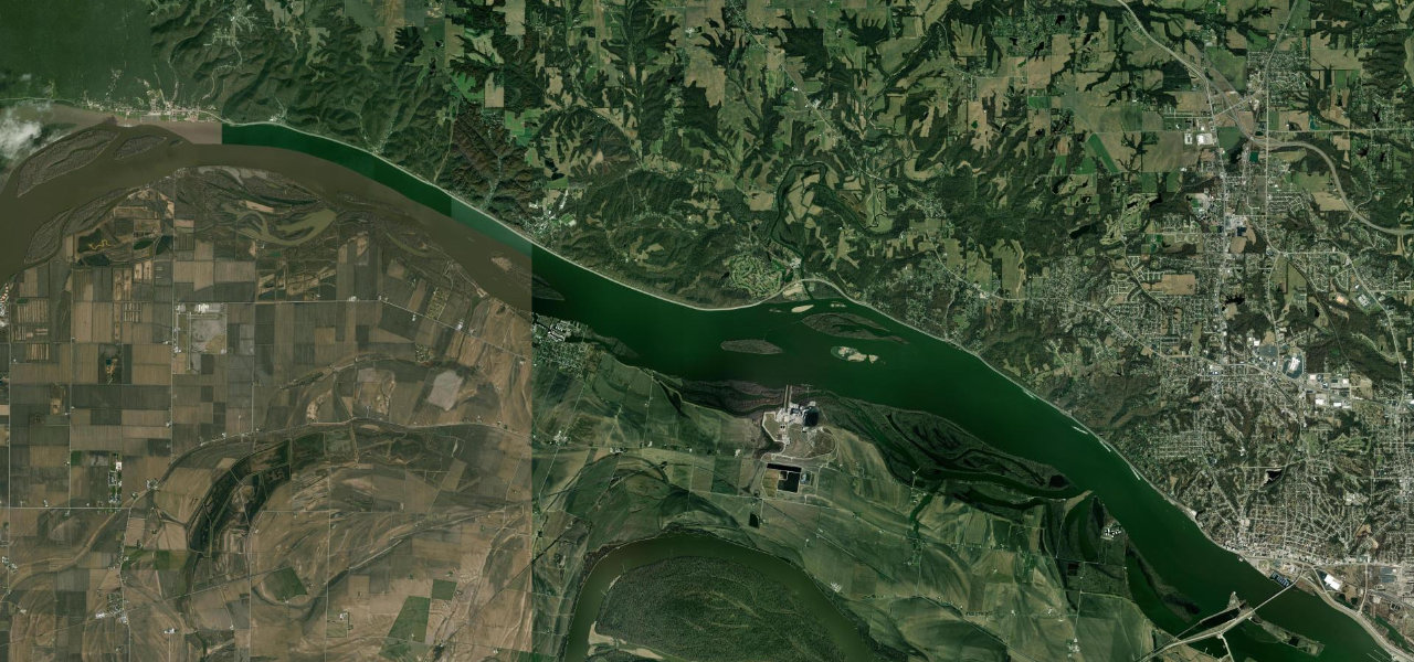 Satellite map of Great River Road, Alton to Grafton