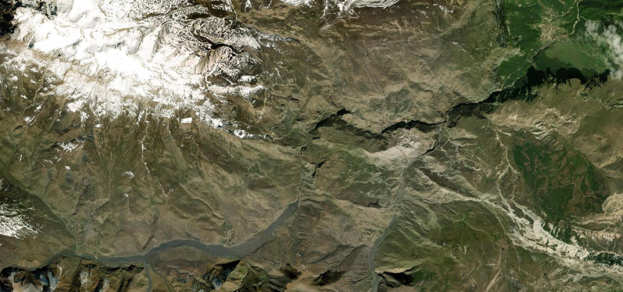 Satellite map of Quba–Xınalıq Road, Azerbaijan